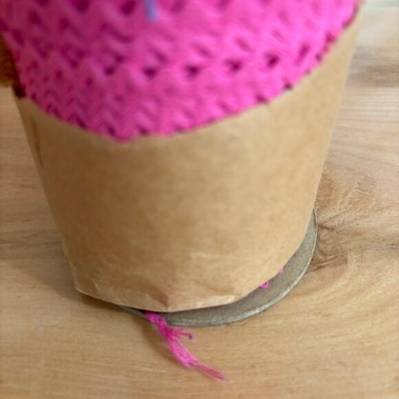 Vintage Rick Rack Trim on Original Roll Powerhouse Pink - Picture 5 of 8